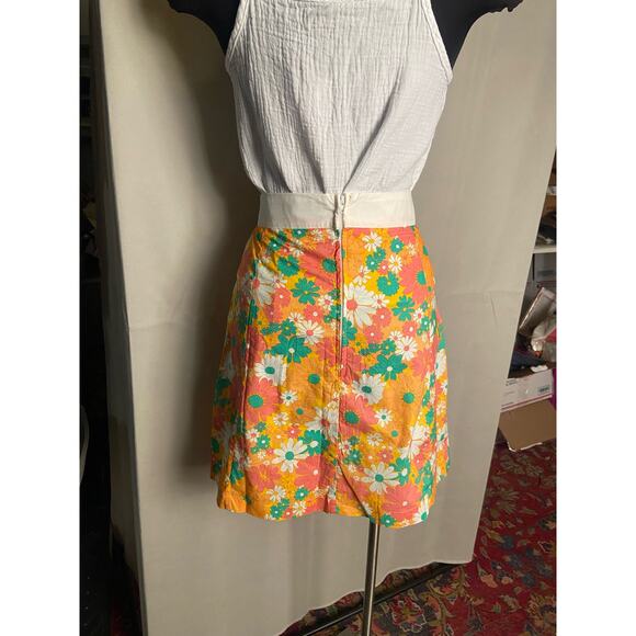 Vintage Inspired adorable floral light-weight cotton short, skirt - NWT - Size S - Picture 4 of 4